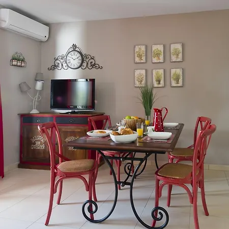 Les Jardins De La Mer Apartment *